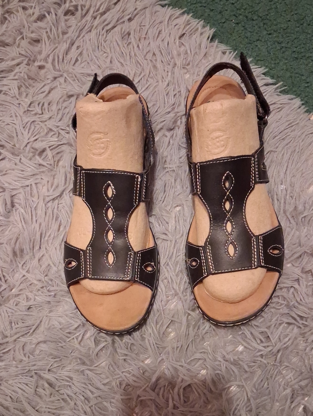 Clarks  Black Comfort Leather Sandals - Size  10